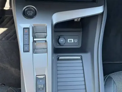 Photo 13 Peugeot 308  PHEV 180 e-EAT8