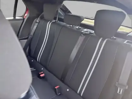 Photo 11 Opel Corsa  1.2 Turbo Hybrid 136 ch e-DCT6