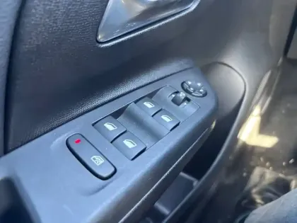 Photo 22 Opel Corsa  1.2 Turbo Hybrid 136 ch e-DCT6