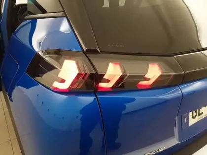 Photo 40 Peugeot 2008  Electrique 136 ch