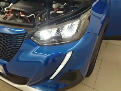 Photo 39 Peugeot 2008  Electrique 136 ch