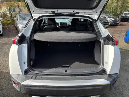 Photo 5 Peugeot 2008  PureTech 130 S&S EAT8