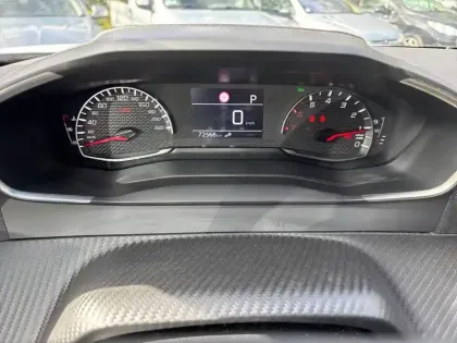 Photo 9 Peugeot 2008  PureTech 130 S&S EAT8