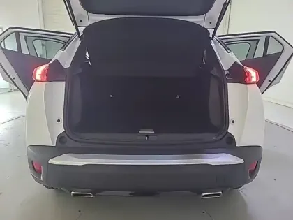 Photo 45 Peugeot 2008  PureTech 130 S&S EAT8