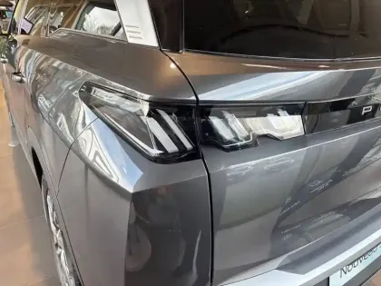 Photo 16 Peugeot 5008  Hybrid 145 e-DCS6