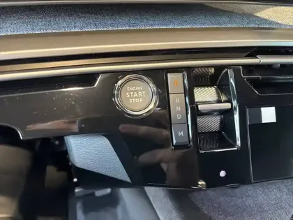 Photo 13 Peugeot 5008  Hybrid 145 e-DCS6