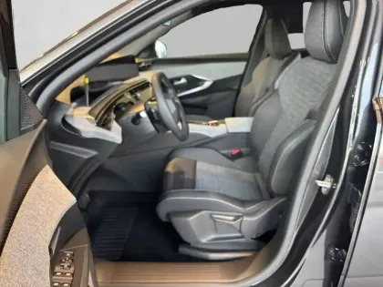 Photo 33 Peugeot 5008  Hybrid 145 e-DCS6