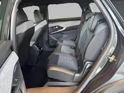 Photo 11 Peugeot 5008  Hybrid 145 e-DCS6