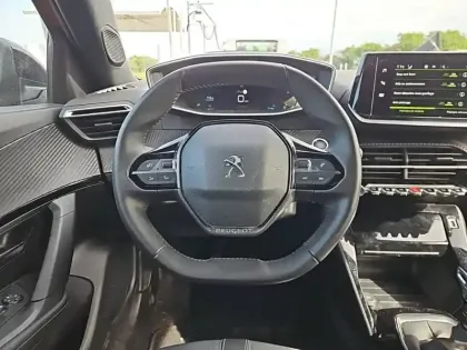 Photo 8 Peugeot 2008  PureTech 130 S&S BVM6