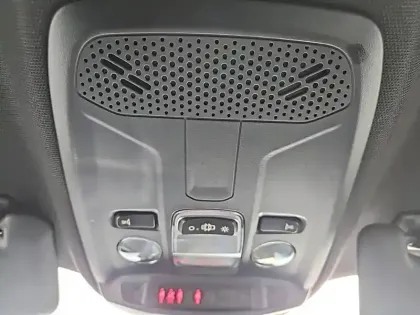 Photo 18 Peugeot 2008  PureTech 130 S&S BVM6