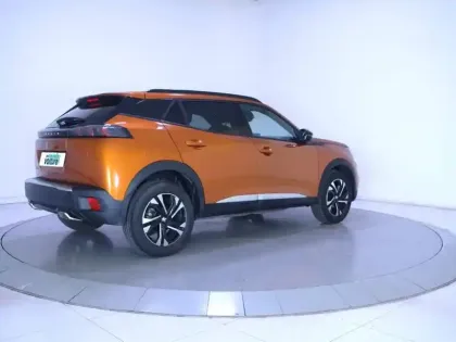 Photo 26 Peugeot 2008  PureTech 130 S&S BVM6