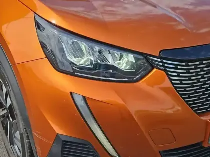 Photo 15 Peugeot 2008  PureTech 130 S&S BVM6