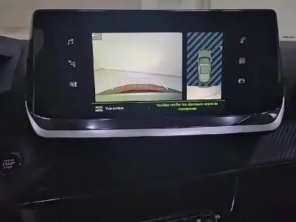 Photo 41 Peugeot 2008  PureTech 130 S&S BVM6
