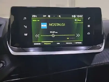 Photo 40 Peugeot 2008  PureTech 130 S&S BVM6