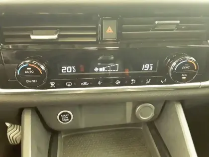 Photo 40 Nissan Qashqai  Mild Hybrid 140 ch