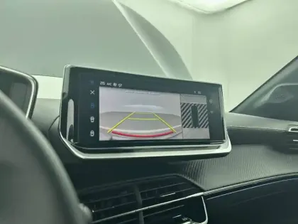 Photo 22 Peugeot 208  Hybrid 145 ch e-DCS6