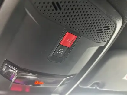 Photo 23 Peugeot 208  Hybrid 145 ch e-DCS6