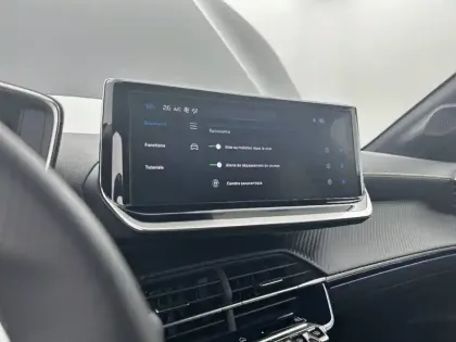 Photo 19 Peugeot 208  Hybrid 145 ch e-DCS6