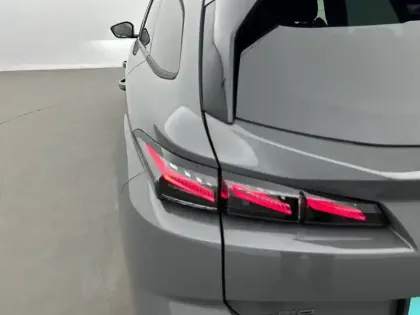 Photo 16 Peugeot 308  SW Hybrid 145 e-DCS6