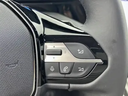 Photo 21 Peugeot 308  SW Hybrid 145 e-DCS6