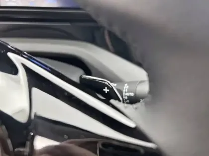 Photo 22 Peugeot 308  SW Hybrid 145 e-DCS6