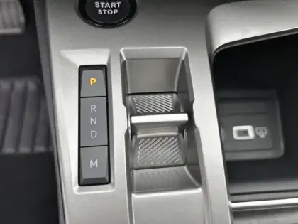 Photo 13 Peugeot 308  SW Hybrid 145 e-DCS6