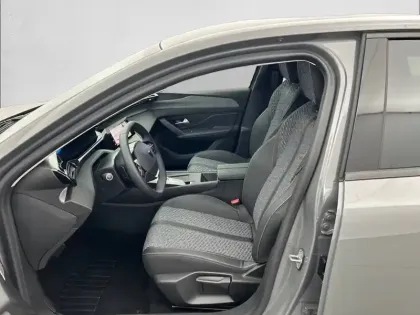 Photo 10 Peugeot 308  SW Hybrid 145 e-DCS6