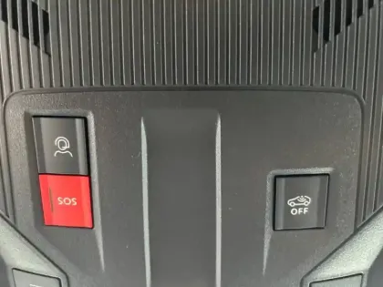 Photo 28 Peugeot 308  SW Hybrid 145 e-DCS6