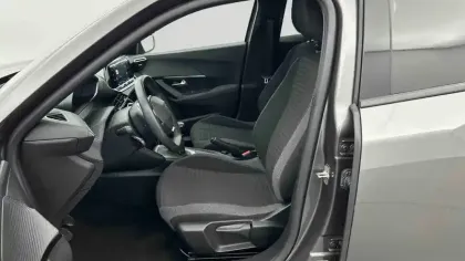Photo 10 Peugeot 2008  PureTech 100 S&S BVM6