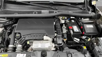 Photo 23 Peugeot 2008  PureTech 100 S&S BVM6