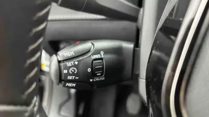 Photo 14 Peugeot 2008  PureTech 100 S&S BVM6