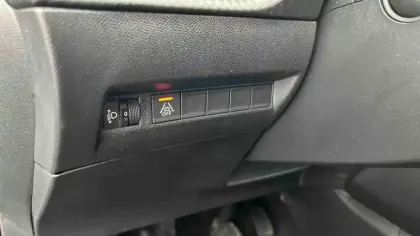 Photo 16 Peugeot 2008  PureTech 100 S&S BVM6