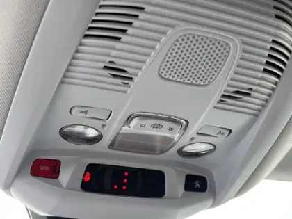 Photo 20 Peugeot 3008  BlueHDi 130ch S&S EAT8