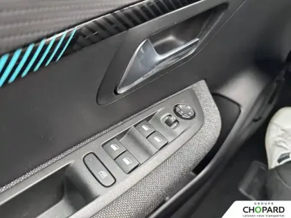 Photo 18 Peugeot 208  PureTech 100 S&S BVM6