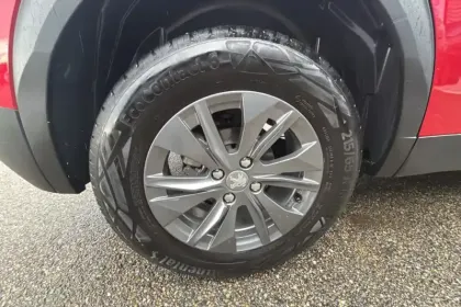 Photo 25 Peugeot 2008  PureTech 130 S&S BVM6