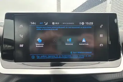 Photo 42 Peugeot 2008  PureTech 130 S&S BVM6