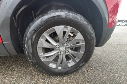 Photo 78 Peugeot 2008  PureTech 130 S&S BVM6