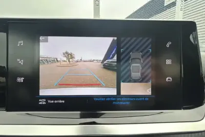 Photo 41 Peugeot 2008  PureTech 130 S&S BVM6