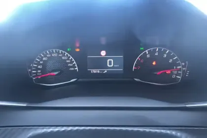 Photo 65 Peugeot 208  100 S&S BVM6