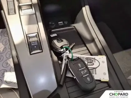 Photo 11 Peugeot 308  Hybrid 145 e-DCS6