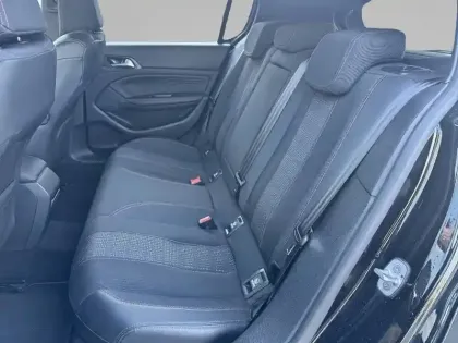 Photo 11 Peugeot 308  BlueHDi 130ch S&S EAT8