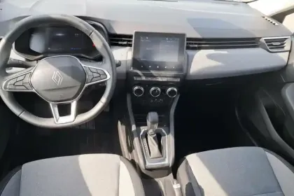 Photo 8 Renault Clio  E-Tech full hybrid 145 ch GSR2