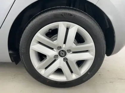 Photo 28 Renault Clio Gén. V (BJA) Ph2 Evolution 5