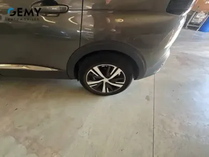 Photo 10 Peugeot 5008  PureTech 130ch S&S BVM6