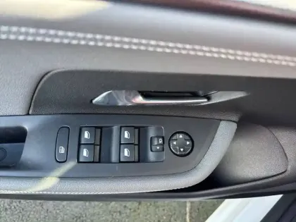 Photo 18 Opel Mokka  Electrique 136 ch & Batterie 50 kWh