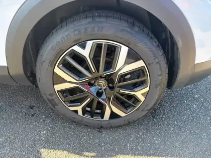 Photo 12 Citroën C4  Hybride 136 e-DCS6