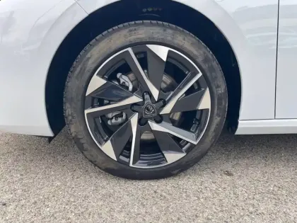 Photo 8 Peugeot 308  BlueHDi 130ch S&S EAT8