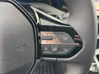 Photo 26 Peugeot 308  BlueHDi 130ch S&S EAT8