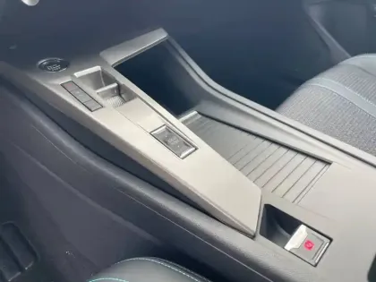 Photo 20 Peugeot 308  BlueHDi 130ch S&S EAT8