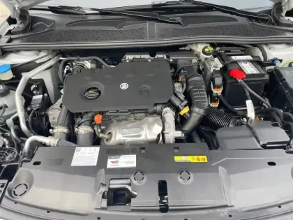 Photo 9 Peugeot 308  BlueHDi 130ch S&S EAT8